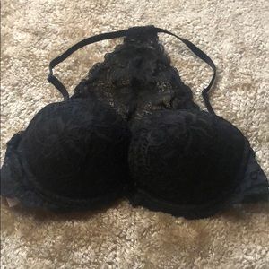 Victoria secret push up bra, clip from the front